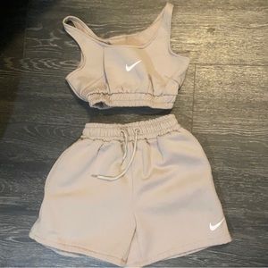 Two piece set